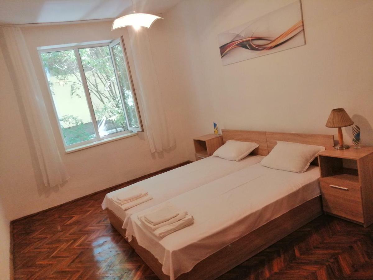 Top Location Near To City Center And Sea Garden Apartment Burgas Ngoại thất bức ảnh